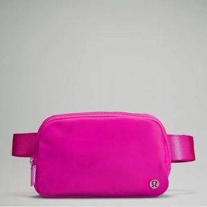 NWT Lululemon Everywhere Belt Bag *1L   Sonic Pink